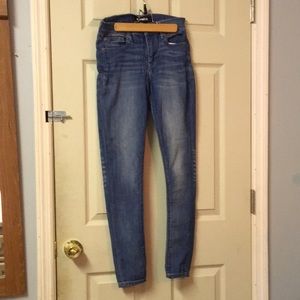 Express Stretch Jean Legging. Mid rise. 0R